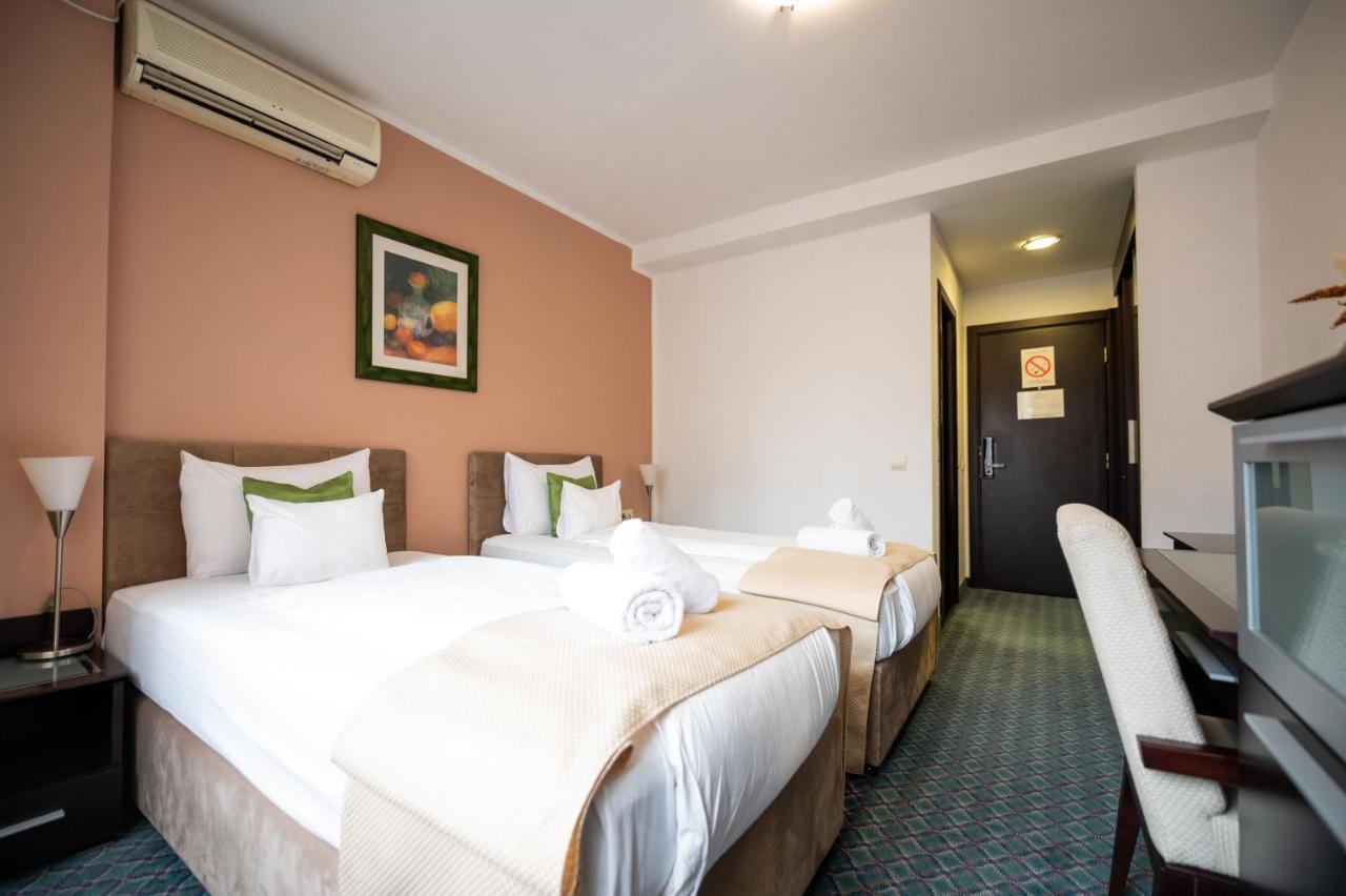 Hotel Sumadija Белград Екстер'єр фото